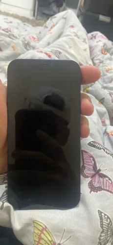 Celular iPhone 12