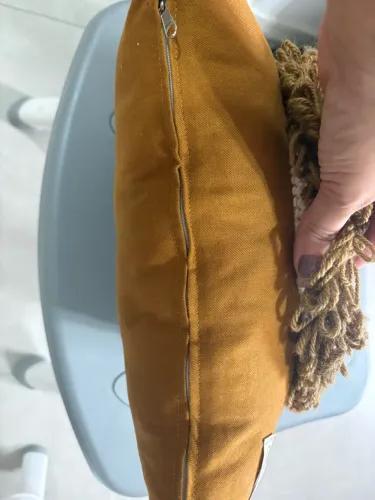 Venda de almofada de Leão bordada