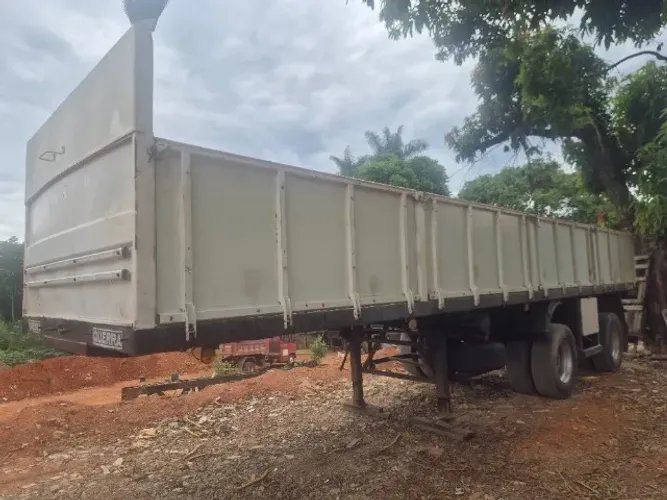 Vendo ou troco carreta graneleira 2 eixos