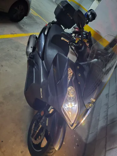 Kymko Downtown 300i impecavel baixo km opprtunidade 