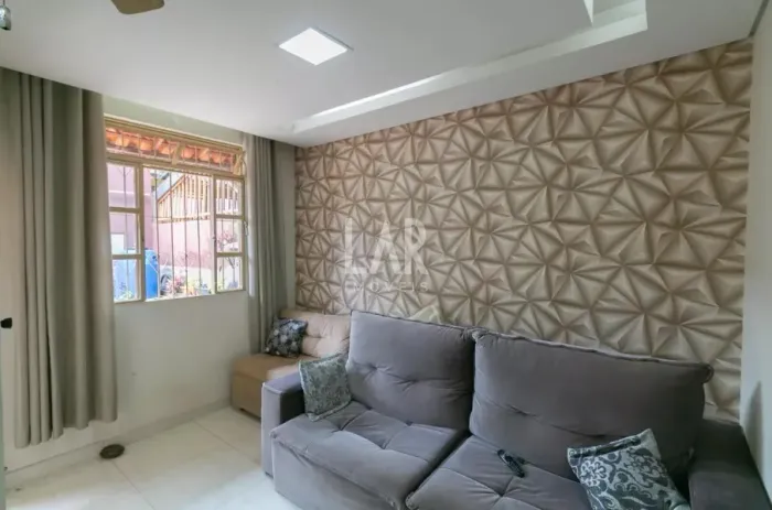 Casa Geminada à venda, 4 quartos, 1 suíte, 3 vagas, Santa Amélia - Belo Horizonte/MG