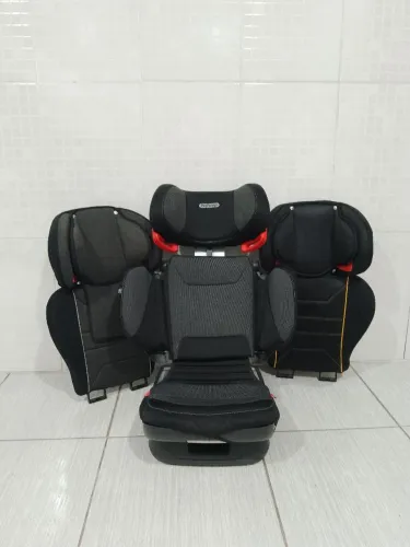 Vendo cadeirinha de carro marca pegperego