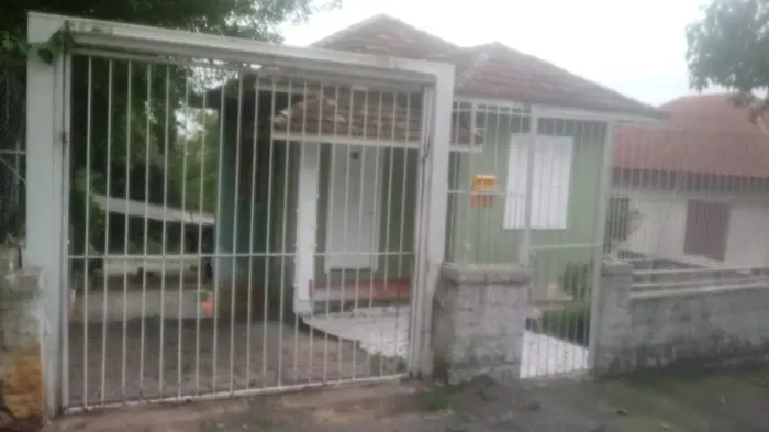 Casa para venda tem 90 metros quadrados com 2 quartos em Camaquã - Porto Alegre - Rio Gran