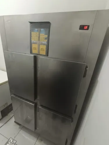 Refrigerador vertical 4 portas Curitiba Inox