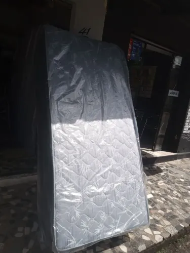 Vende se camas box solteirão 