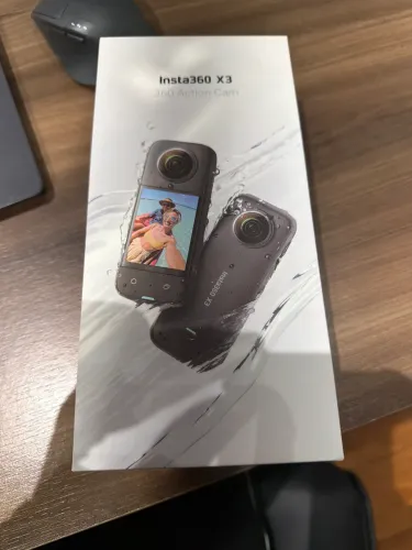 Câmera insta 360 x3