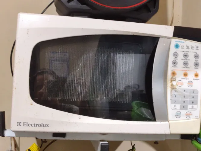 Microondas (Não Funciona)