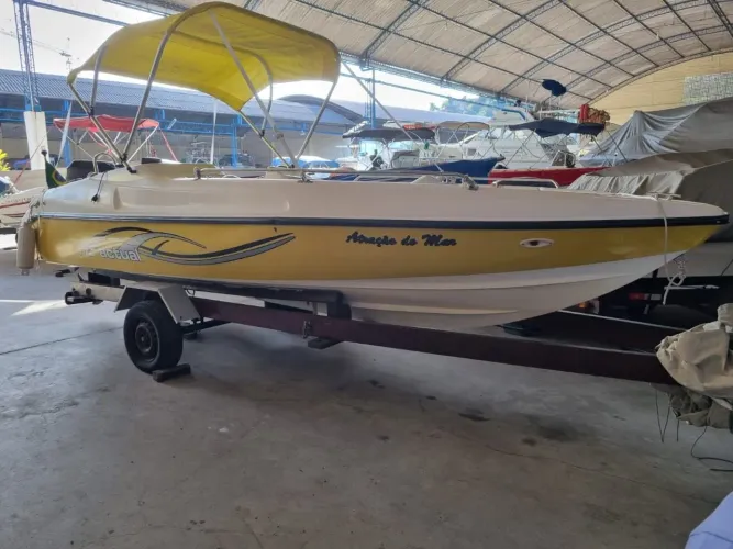 Lancha 17.5 pés Motor 90