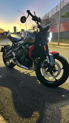 TRIUMPH TRIDENT 660 2023 IMPECÁVEL - 8.500 KM - ÚNICO DONO - R$ 42.800 - ABAIXO DA FIPE!