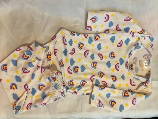 Roupinhas seminovas para bebê menina