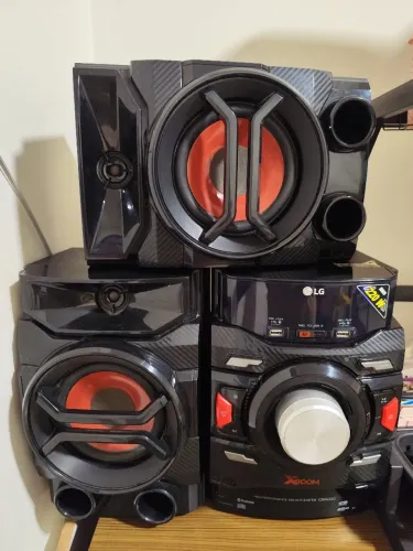 Mini System LG XBOOM CM4350 - 220W RMS com Bluetooth e Duplo USB (Muito Conservado)
