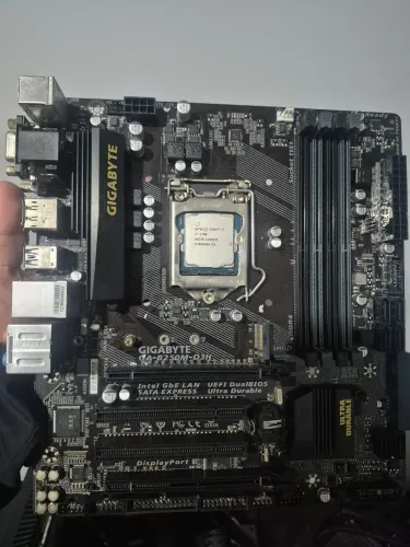i7 7700 + B250M-D3H (Placa com defeito) - Leia