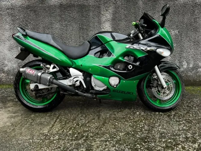 SUZUKI GSX 750F - PERSONALIZADA -2002