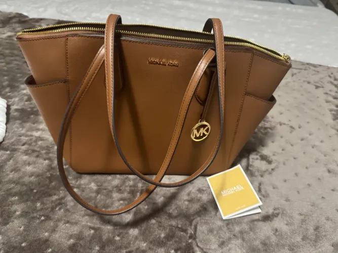 Bolsa michael Kors nova