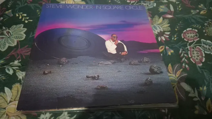 LP Stevie Wonder - In Square Circle - Motown 1985 Edição americana com encarte.