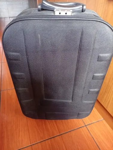 Vendo uma mala em excelente estado.