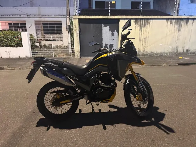 Shi 250 EFI 2025 moto excelente 