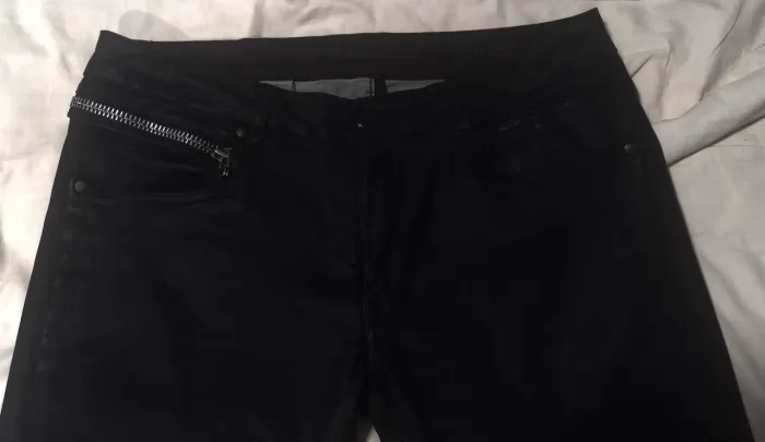 Calça masculina esporte fino (nova) da Calvin Klein, com preço imperdível