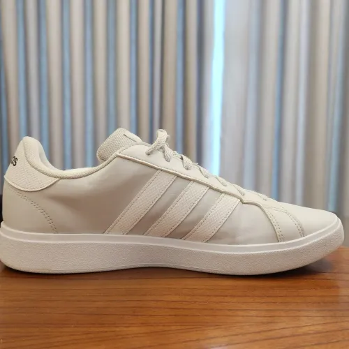 Tenis adidas advantage cinza e branco