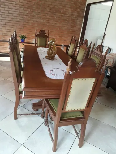 Mesa antiga de madeira cerejeira!!