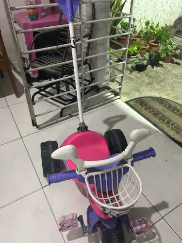 Vendo carrinho infantil - valor 40,00 REAIS 