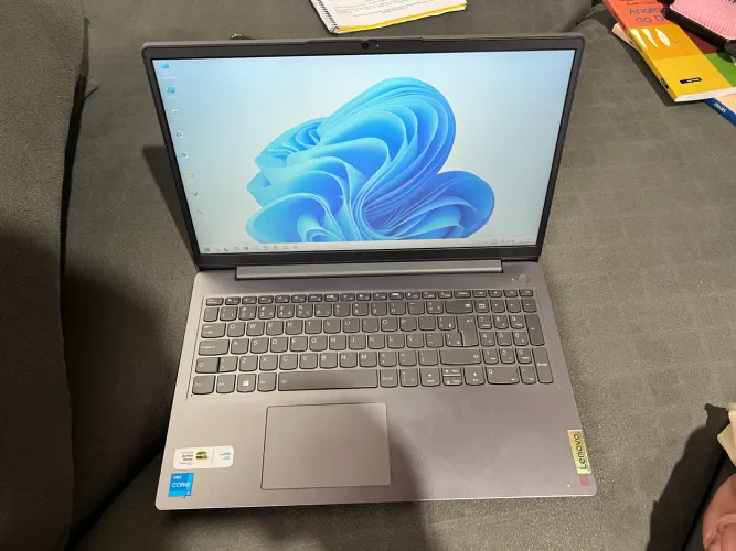 V/T Notebook Lenovo Intel Core 5 I5