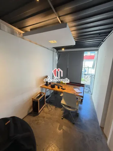 Sala comercial mobiliada no Vieiralves, 52M2, Com mobilia, wc social!