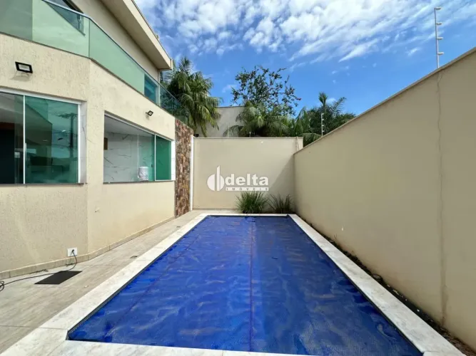 Casa disponível para venda no bairro Cidade Jardim em Uberlândia MG