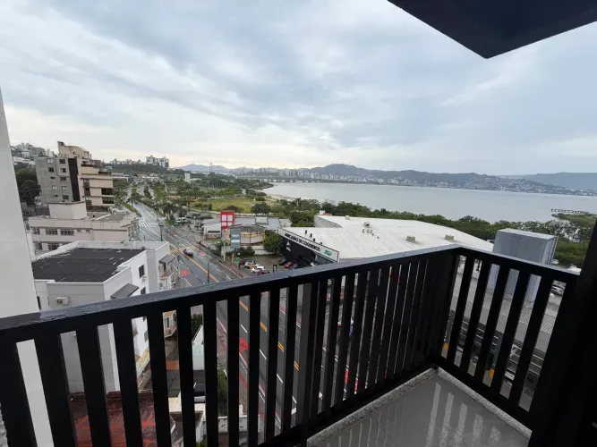 Oportunidade em área nobre de Coqueiros, Vista Mar, Apto Novo de 47m², garagem coberta, Re