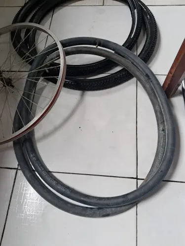 Pneu com câmera 