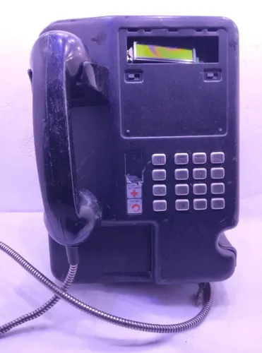 Aparelho de Telefone Orelhão Antigo à Cartão 
