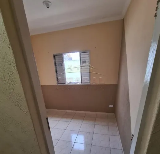 Casa à Venda com 3 Quartos (1 Suíte) e Churrasqueira Vila São Paulo Ferraz