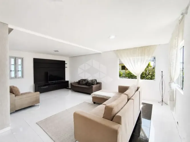 Casa Residencial 300M² - para Alugar