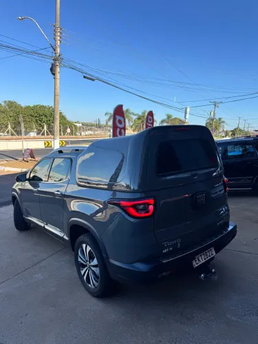 CAPOTA DE FIBRA - FIAT TORO