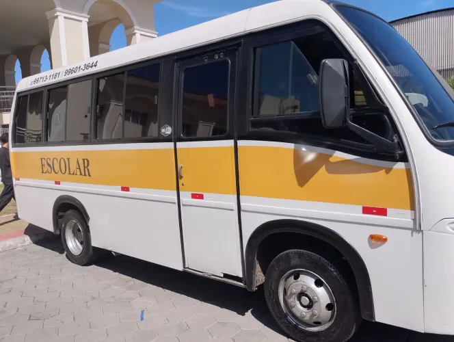 Microônibus Volare v6 2006