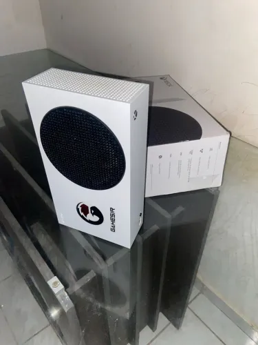 XBOX SERIES S 512 GB + CAIXA + CONTROLE GAMESIR G7 SE