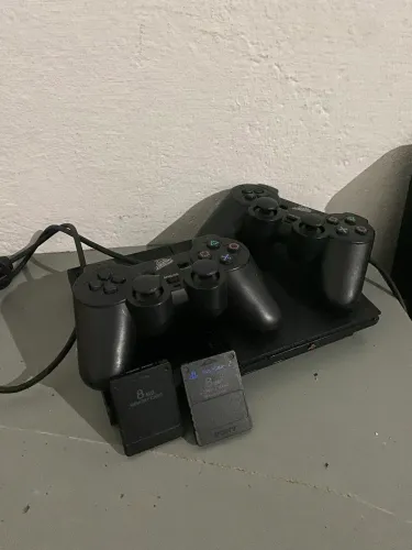 ? PlayStation 2 + 2 Controles