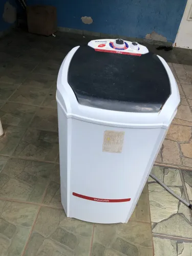 Tanquinho 13 kg marca sugar (Precisa arrumar roda)