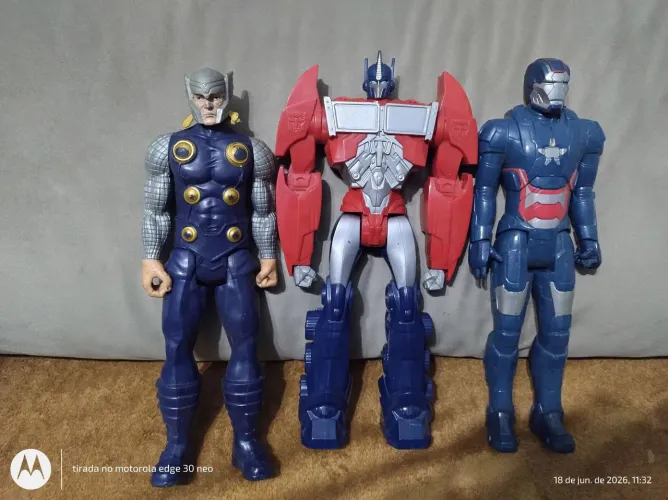 Bonecos originais Marvel