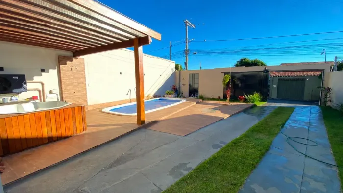 Casa no Santiago com Piscina Aquecida, Ofurô e Energia Solar