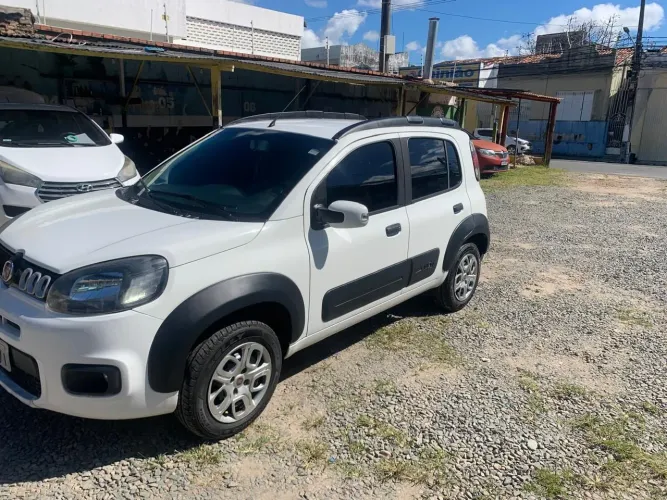 Fiat Uno WAY Celeb. 1.0 EVO Fire Flex 8V 5P 2015