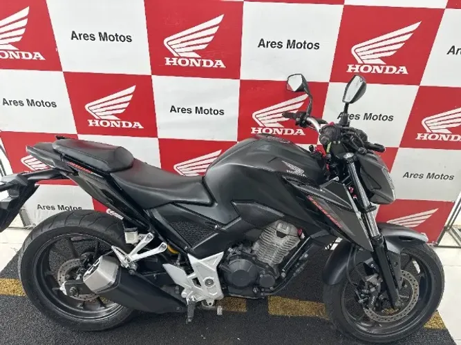 CB 300F Twister Flex