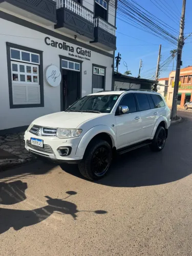 Mitsubishi Pajero Dakar HPE 3.2 4X4 T.I Dies 5P AUT 2015