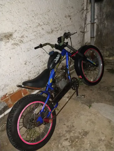 Vendo um bike chopp motoriza 50cc