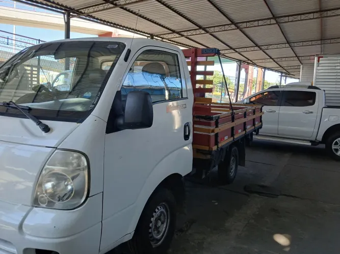 Kia Motors Bongo K-2500 2.5 4X2 TB Diesel 2012