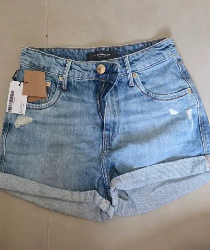 Short jeans Damyller NOVO (com etiqueta), tamanho 36.