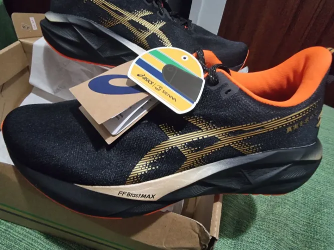 ?Asics Novablast 5 SENNA Samurai tam 42 original novo na caixa!!!?