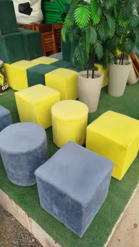 Vende se Puffs decorativos