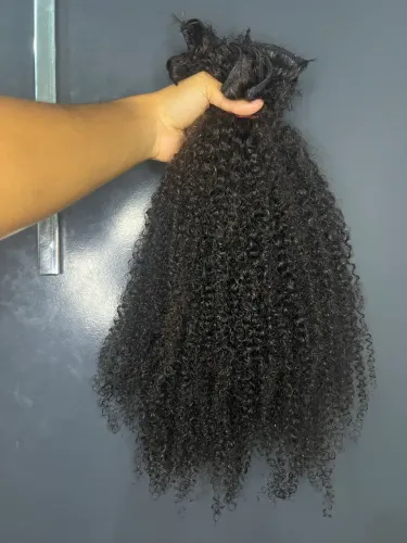 Mega hair cacheado 