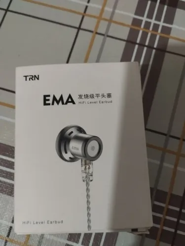 Fone TRN Acabamento em metal